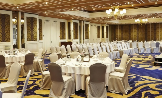 How Restaurant Furniture Impacts Customer Experience
